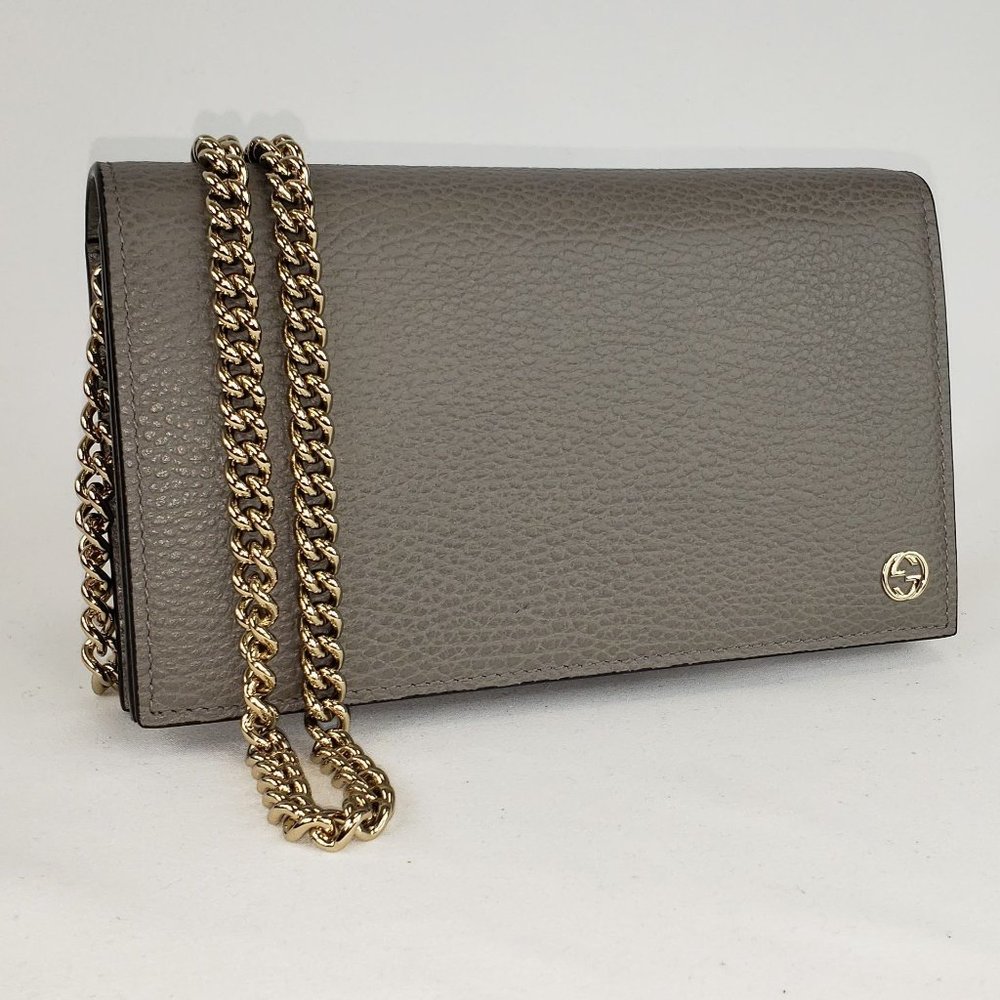 Gucci Crossbody Wallet on a Chain in Gray NEW IN BOX